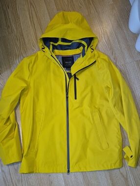 Geox Men's Respira Amphibiox Bright Yellow Hooded Raincoat..size 46..like New